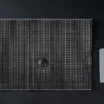 Dieses Bild zeigt das GSS Solarblech braun mit den einzelnen Komponenten.